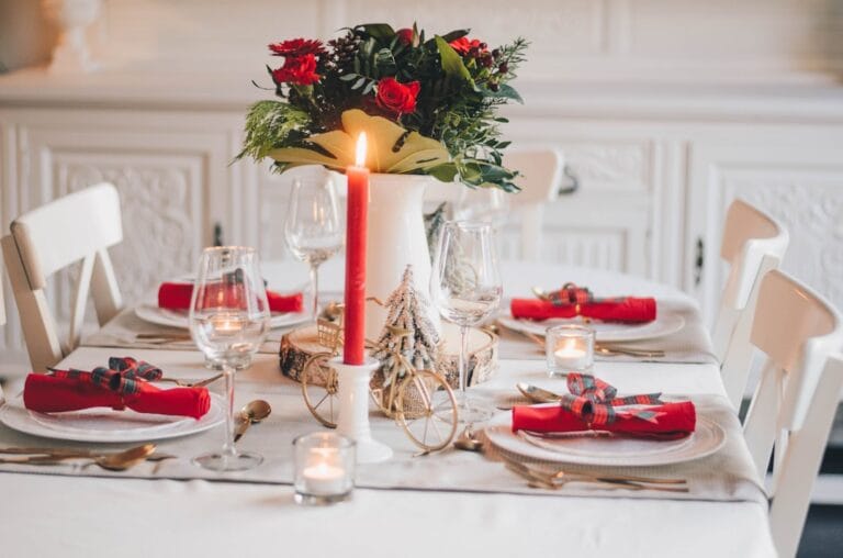 Photo Festive Table Setting