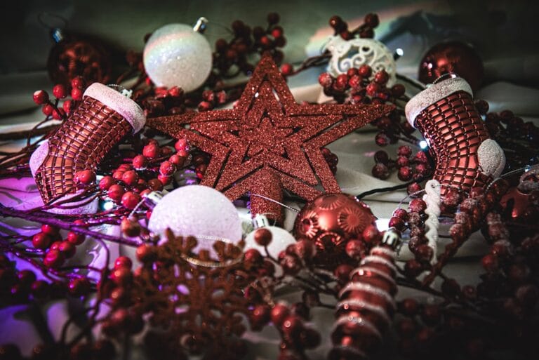 Photo Holiday-themed decorations